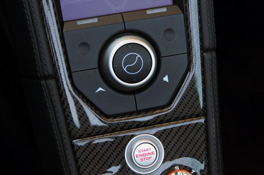  McLaren MP4-12C Spyder 2012 года  (фото 170 из 270)